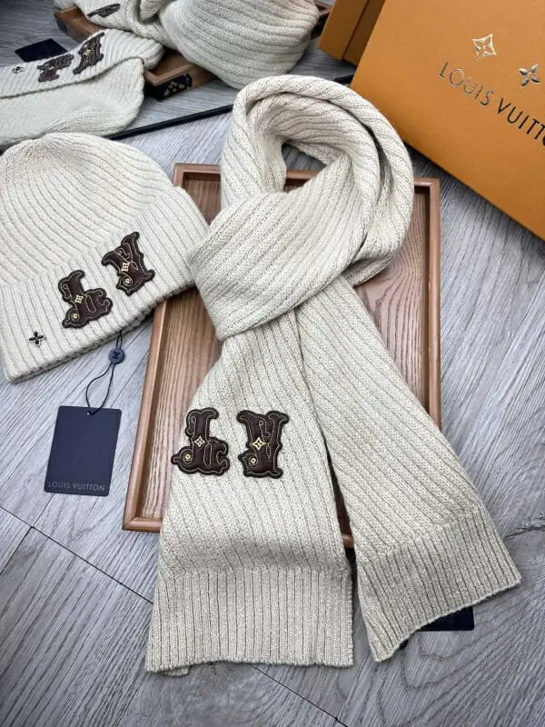 louis vuitton lv hat and echapres set s_12651a2